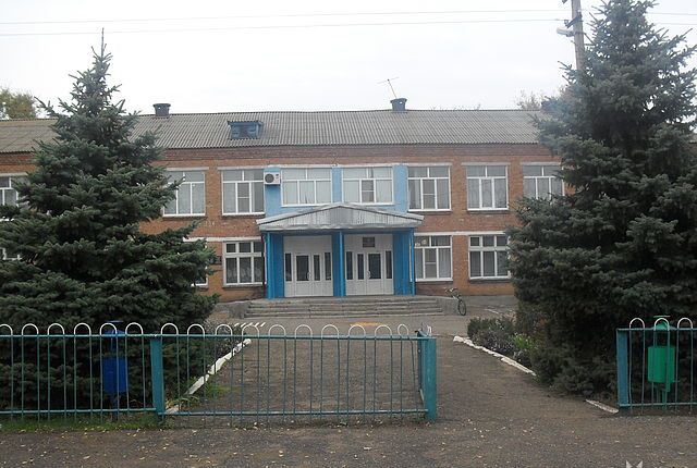 Фотография школы.