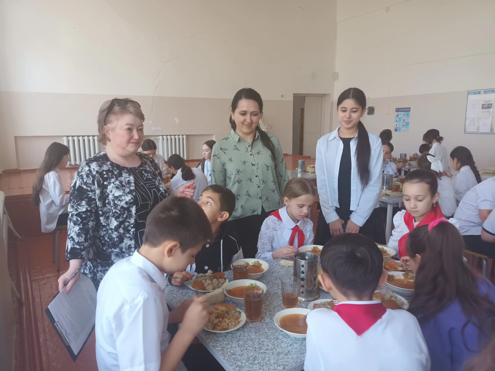 Изображения столовой.